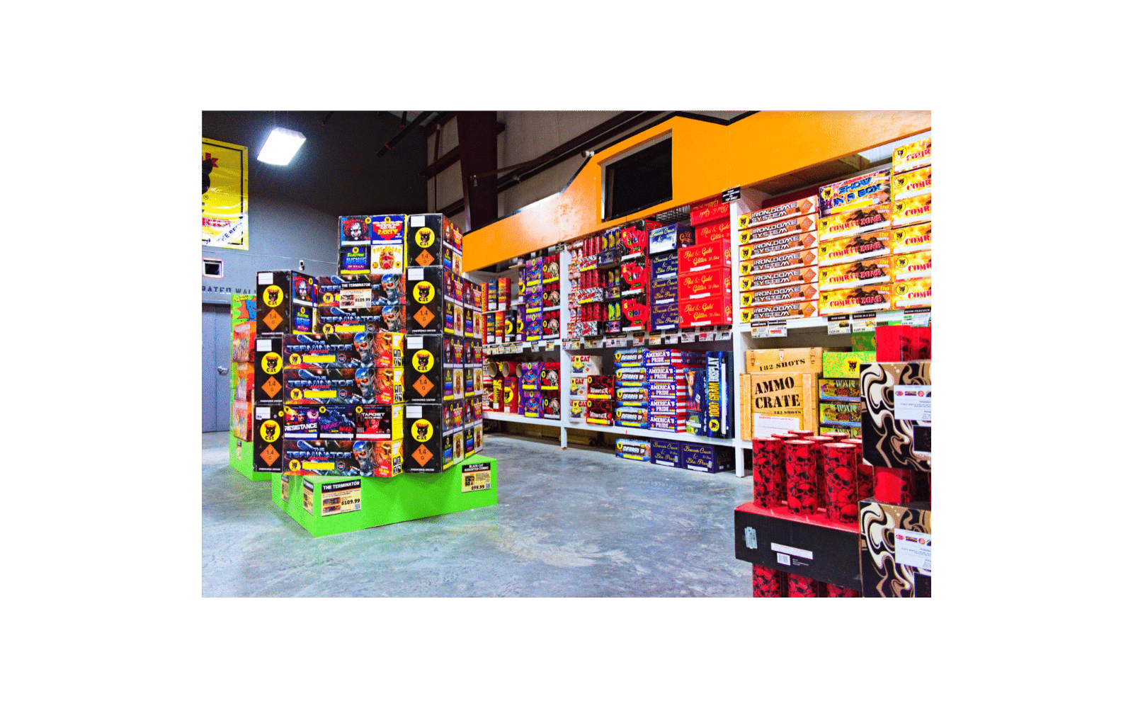 ELITE FIREWORKS SUPERCENTER Black Cat Fireworks