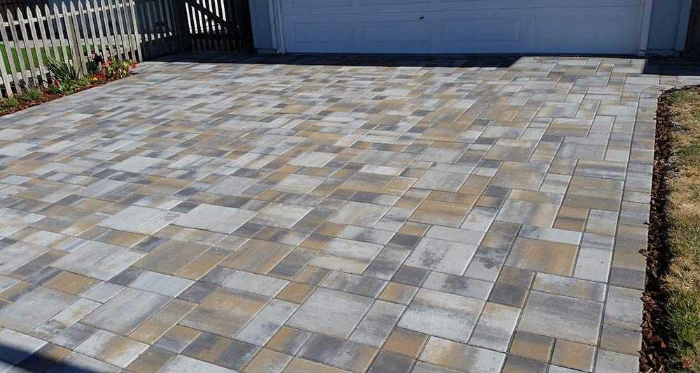 Driveways Black Diamond Paver Stones & Landscape