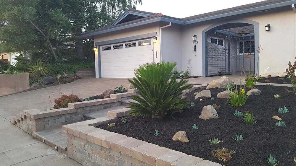 Landscaping Black Diamond Paver Stones & Landscape