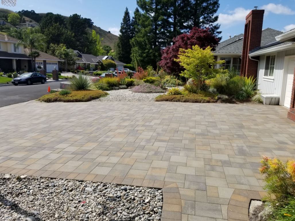 Monterey Black Diamond Paver Stones & Landscape Black Diamond Paver