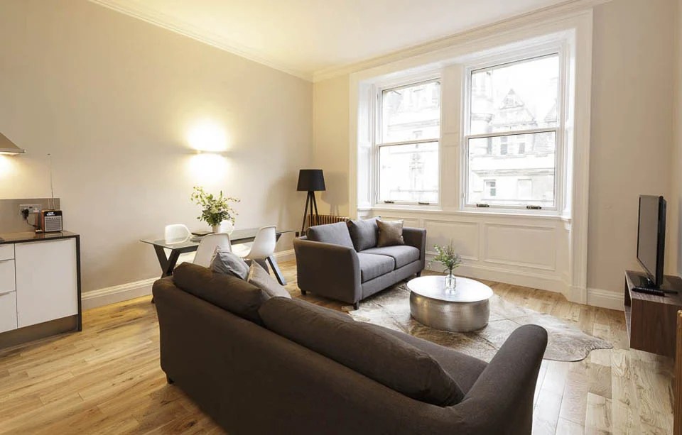 North Bridge Lofts, 28 North Bridge, Edinburgh 1 H Blackhall