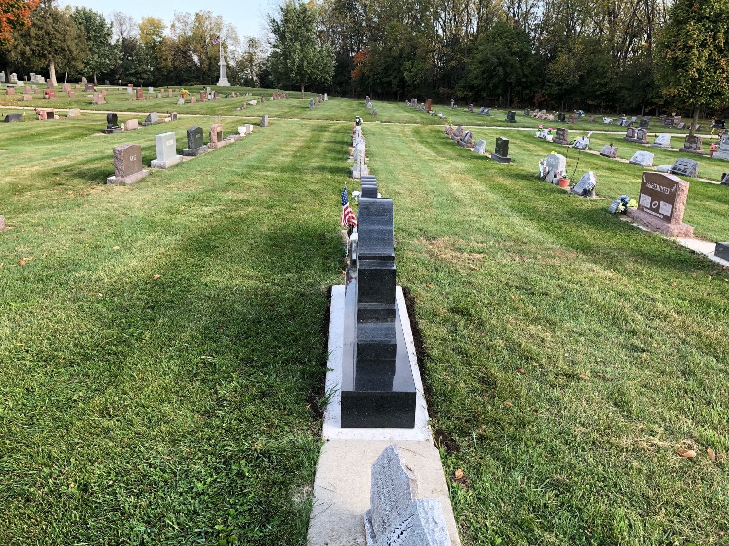 liningpic Black Hawk Memorial