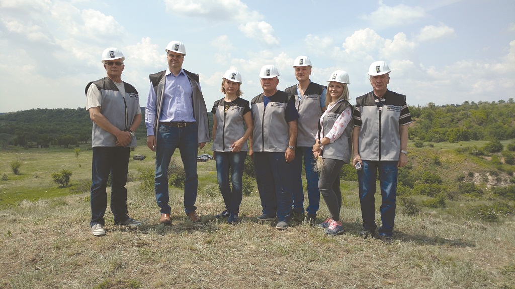 Management Black Iron Ore