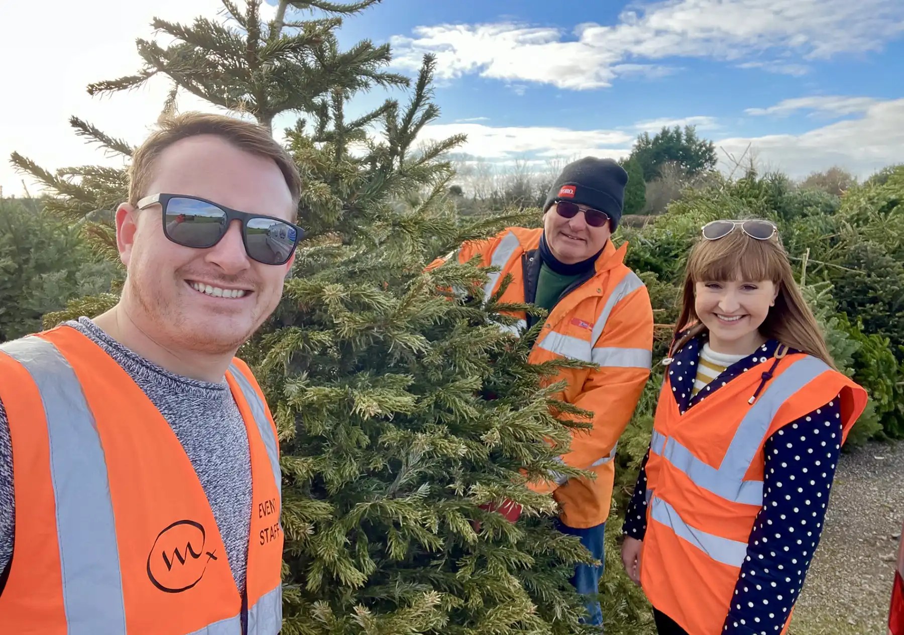 Christmas tree collections raise £12,500 for hospice charity The New Blackmore Vale Magazine