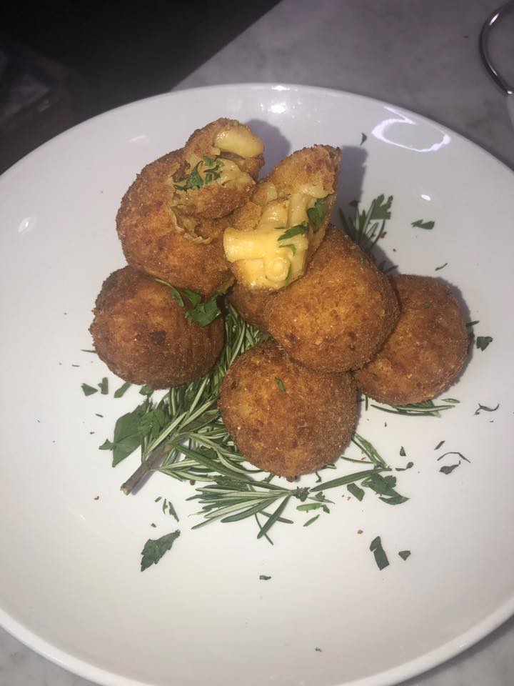 Brooklyn Wing House features American cuisine in New York, New York