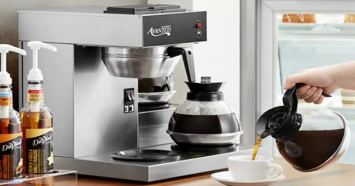Top 10 Best Coffee Makers That Keep Coffee Hot Reviews 2023