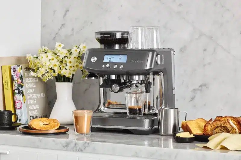 Top 10 Best Coffee Makers That Keep Coffee Hot Reviews 2023