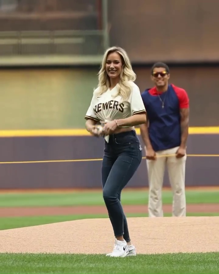 Paige Spiranac brewers game(011)