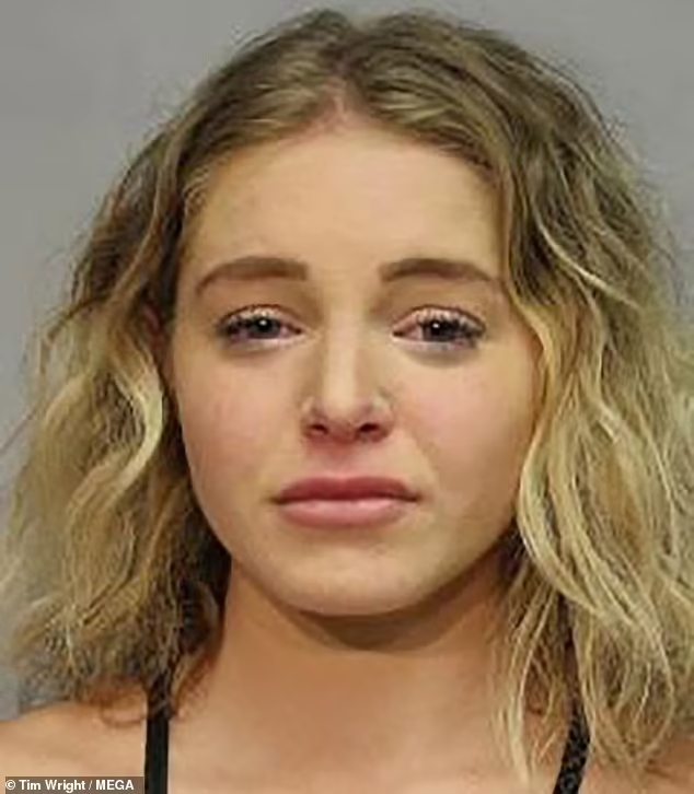 Courtney Clenney’s OnlyFans Content Will Be Allowed at Her Trial as(04)