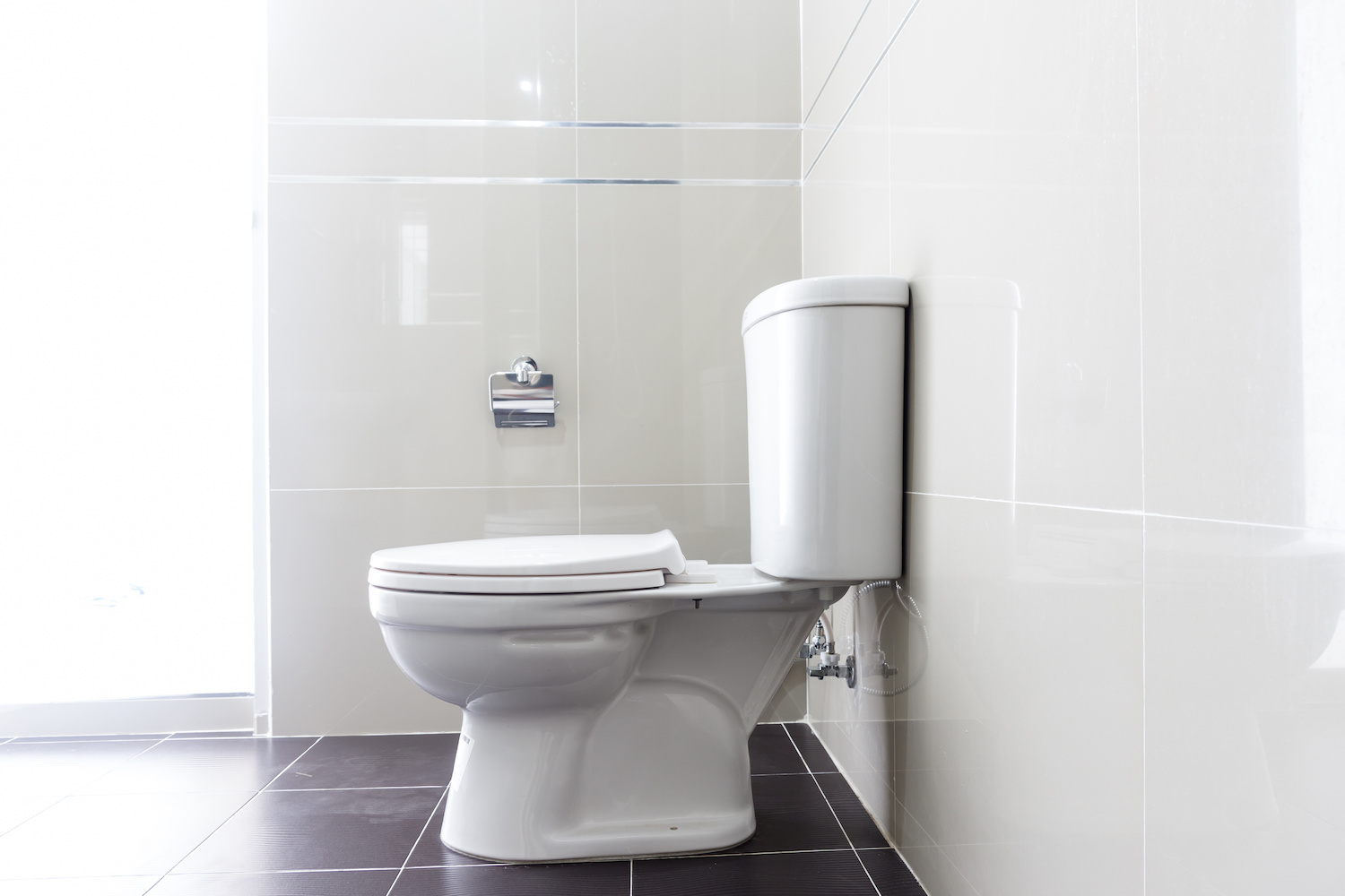 Toilet Removal: How To Properly (And Safely) Remove A Toilet - Black