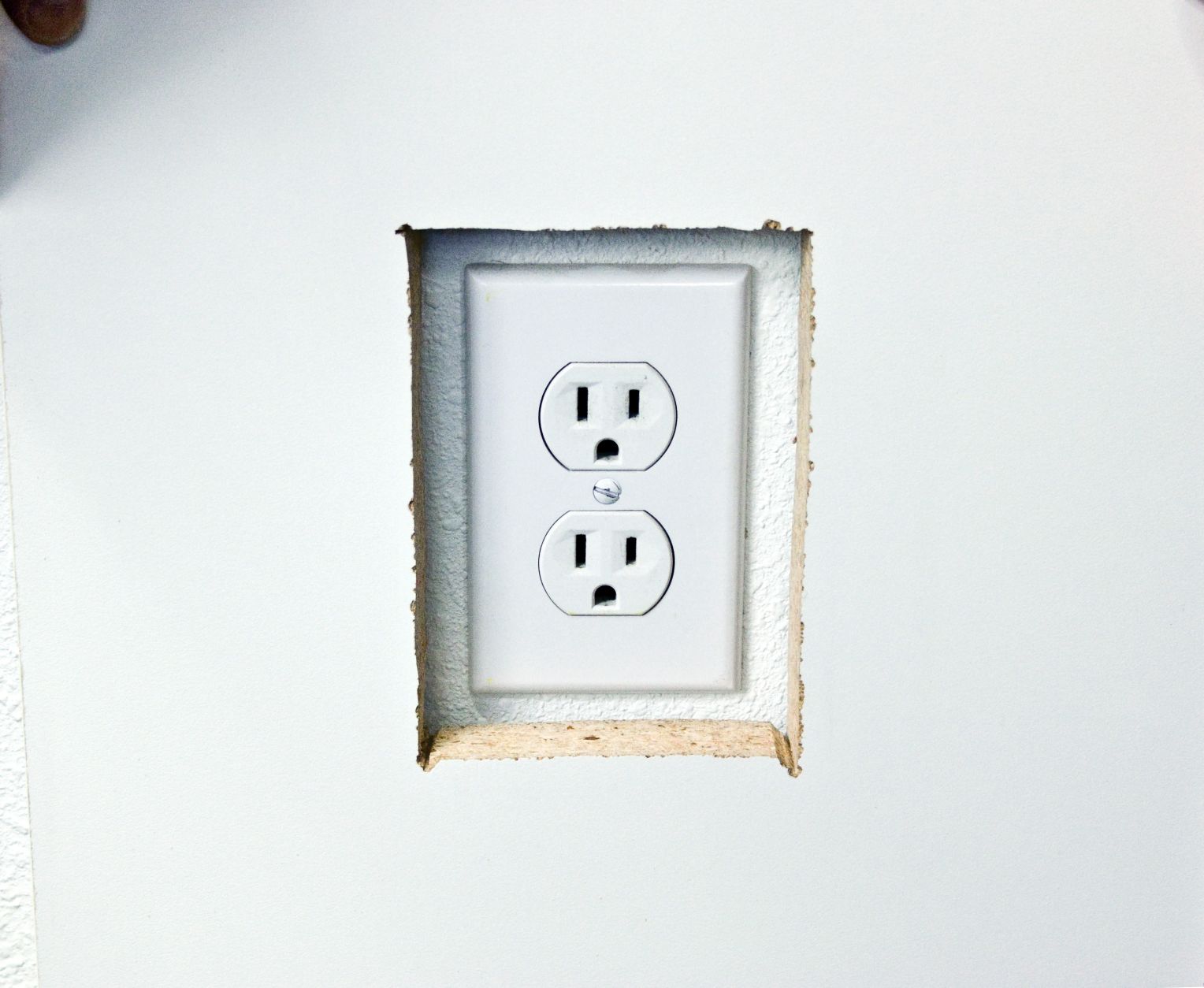 WHITE ELECTRICAL TRIM RING Blackwater River Tools