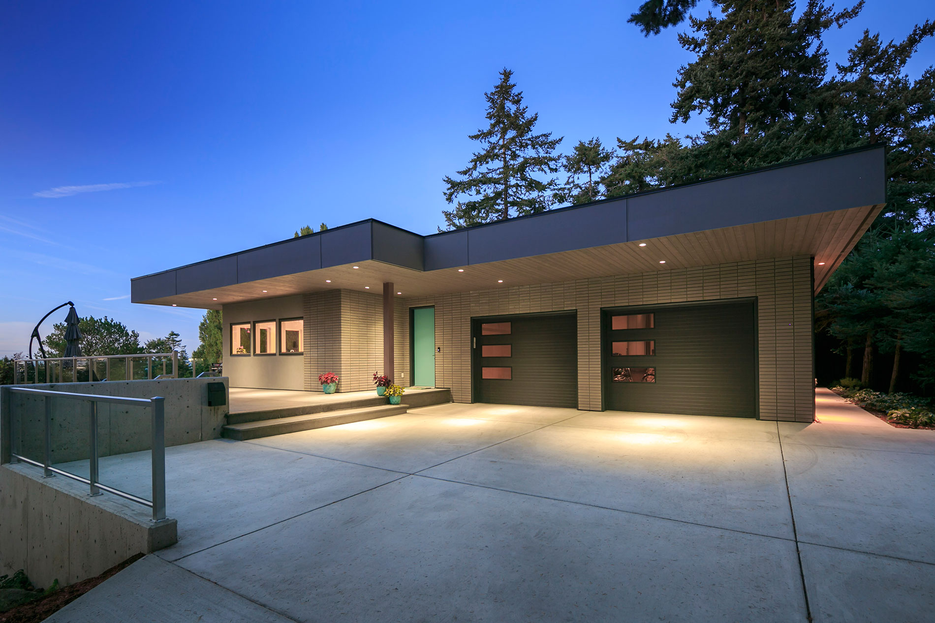 Black Wolf Building Solid Homes. For Life.