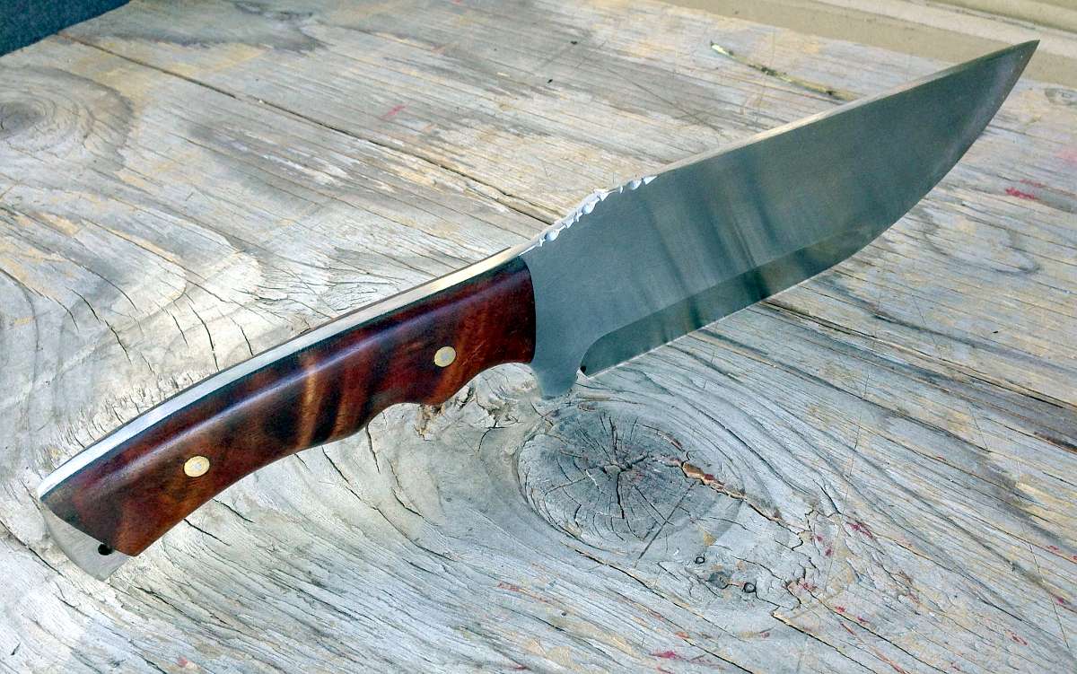 Tracker Hard Edge Knives