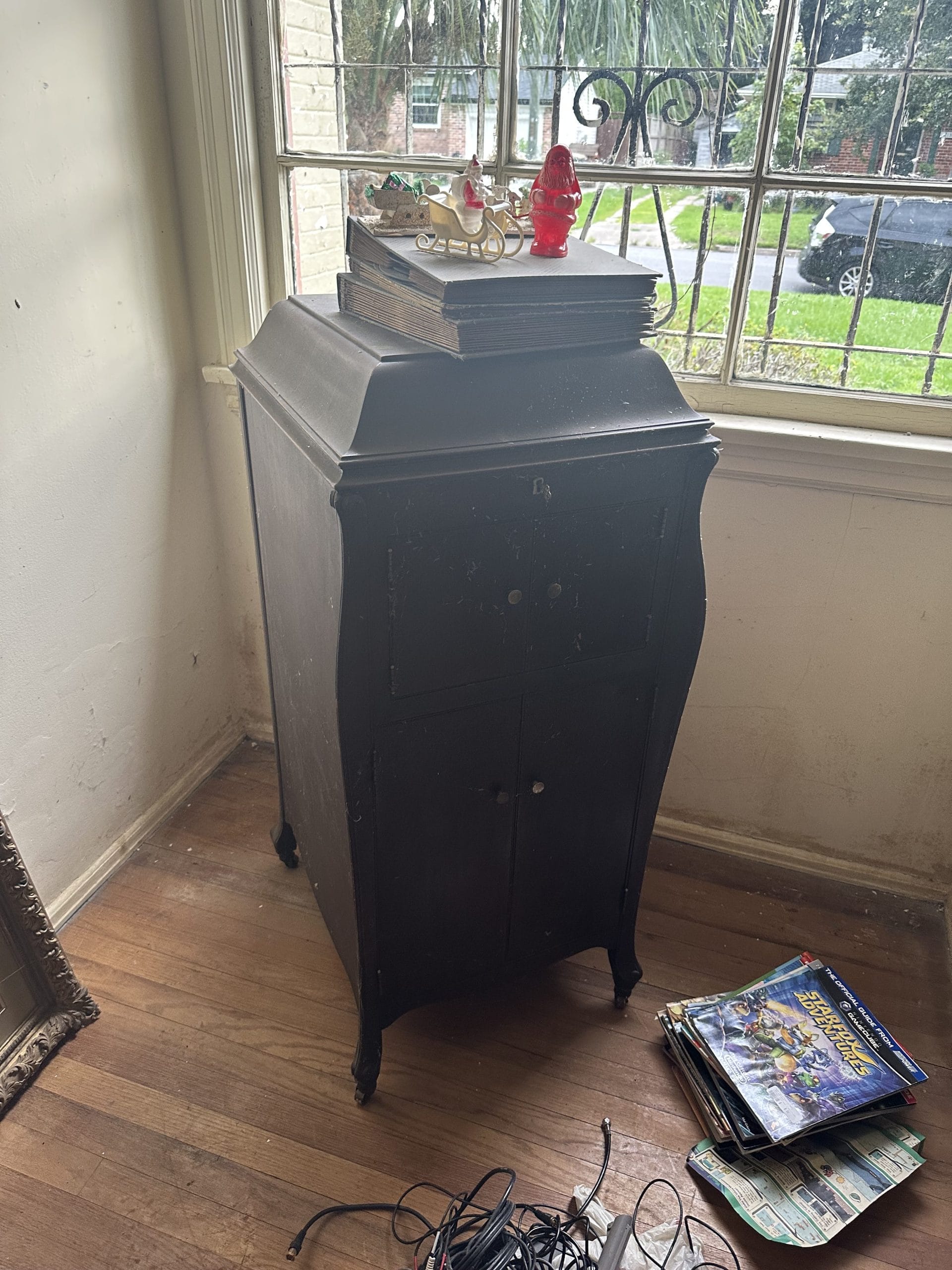 B. Langston's presents St. Nicholas Hoarders House Estate Sale