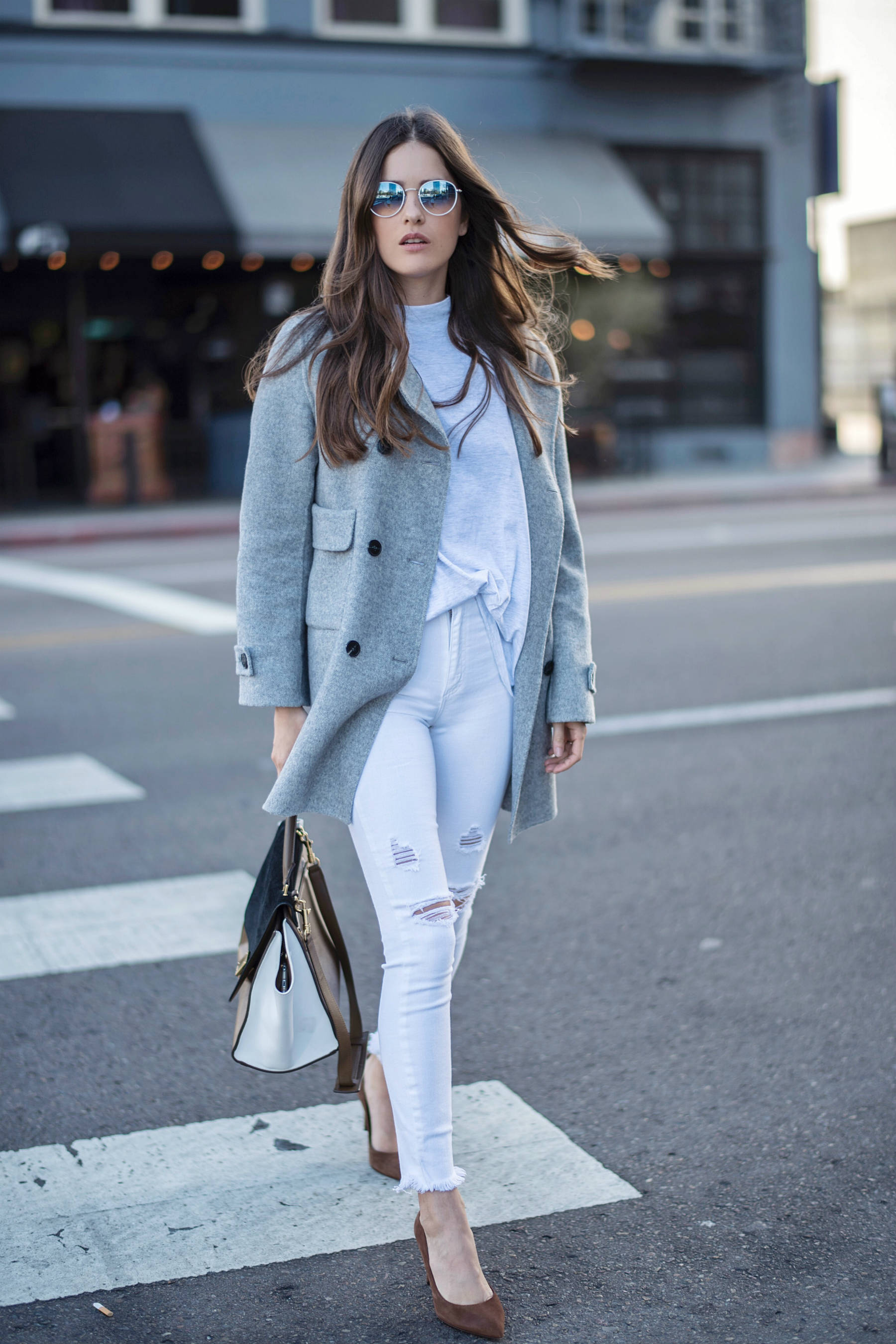 How to Wear White Jeans After the Summer