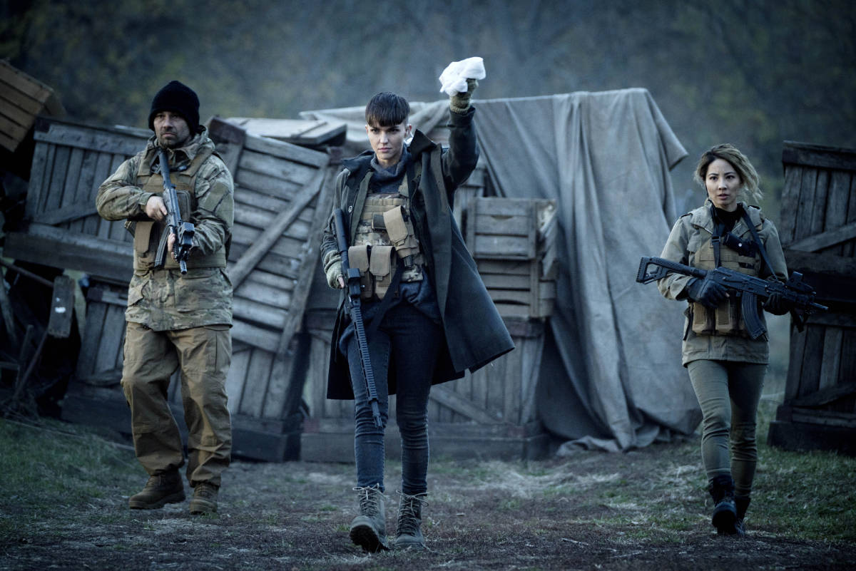 SAS Red Notice Film Review starring Sam Heughan • Blazing Minds