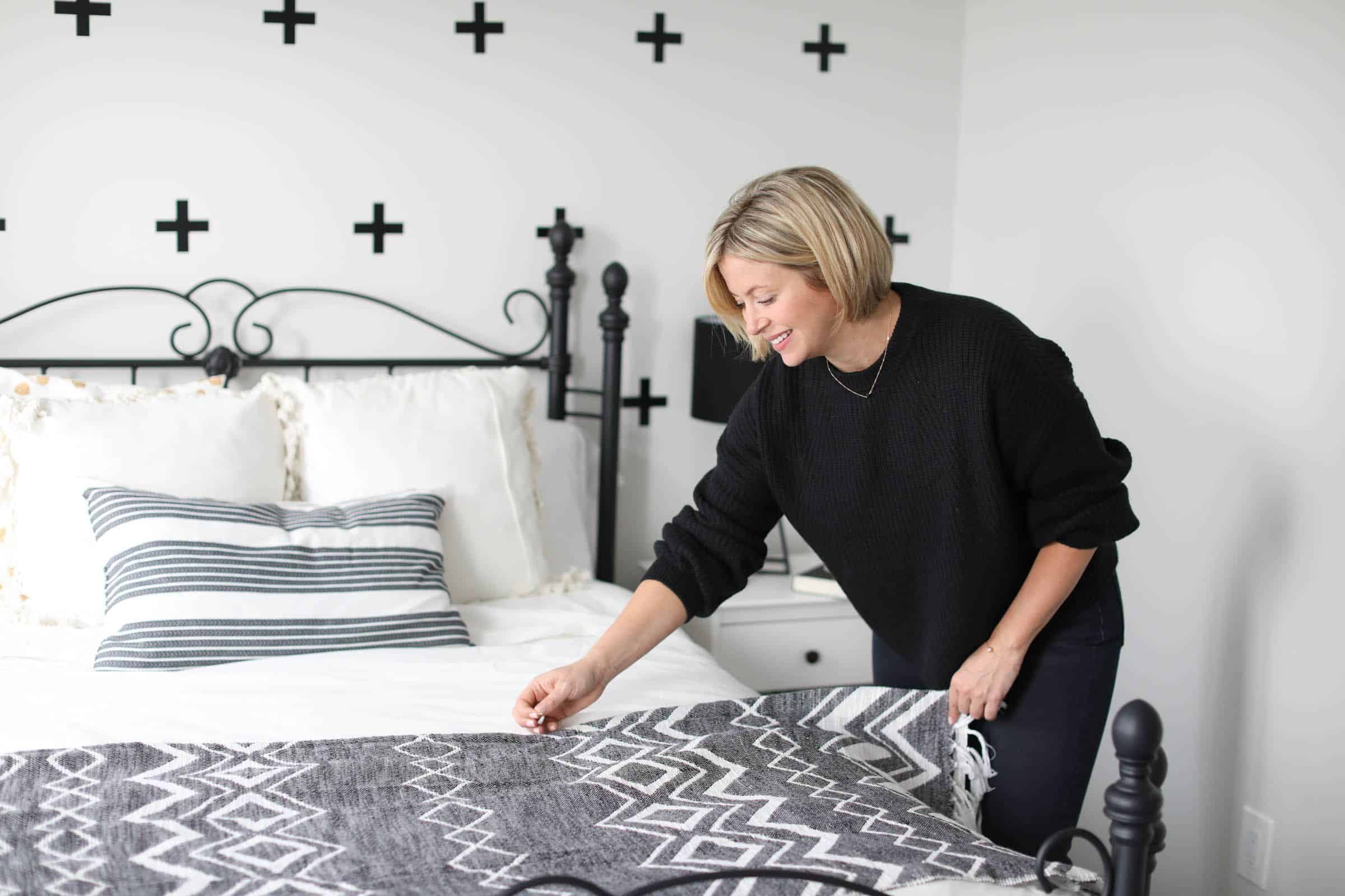 How to (Properly) Make a Bed in 5 Easy Steps Bleach Pray Love