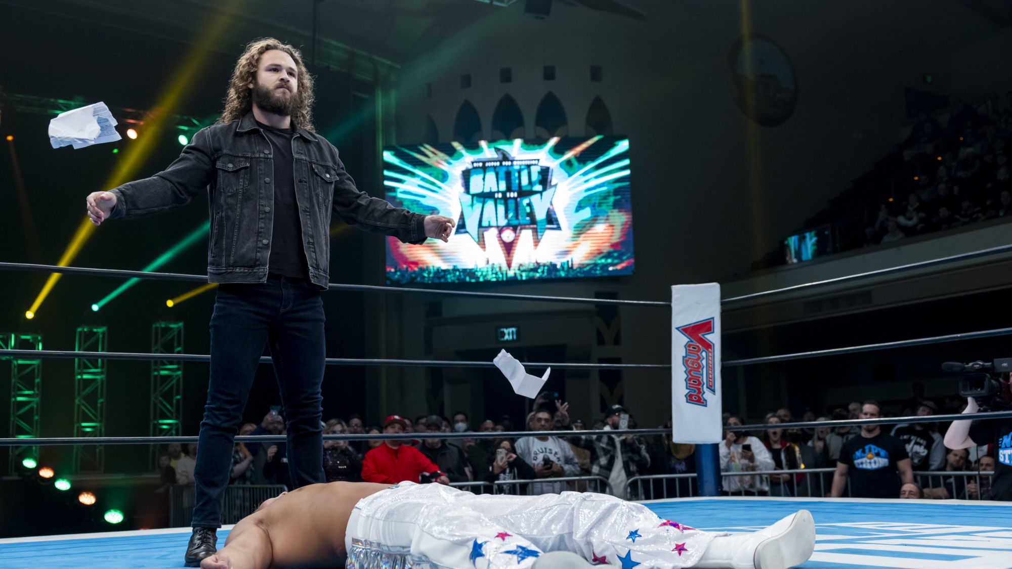 Jungle Boy Rips Up AEW Contract at NJPW Show in AntiWWE Ruse