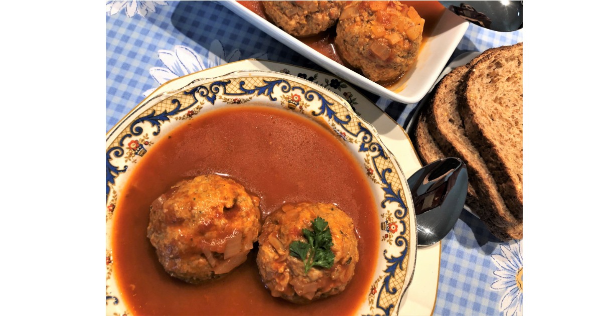 Chicken Meatballs in Tomato Sauce Blend Radio & TV Magazine