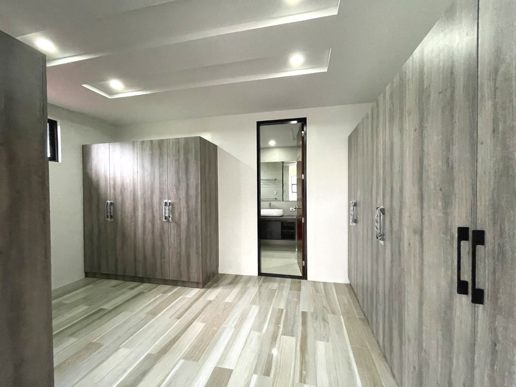 SOPHISTICATED MODERN HOUSE AND LOT FOR SALE IN BETTER LIVING PARANAQUE