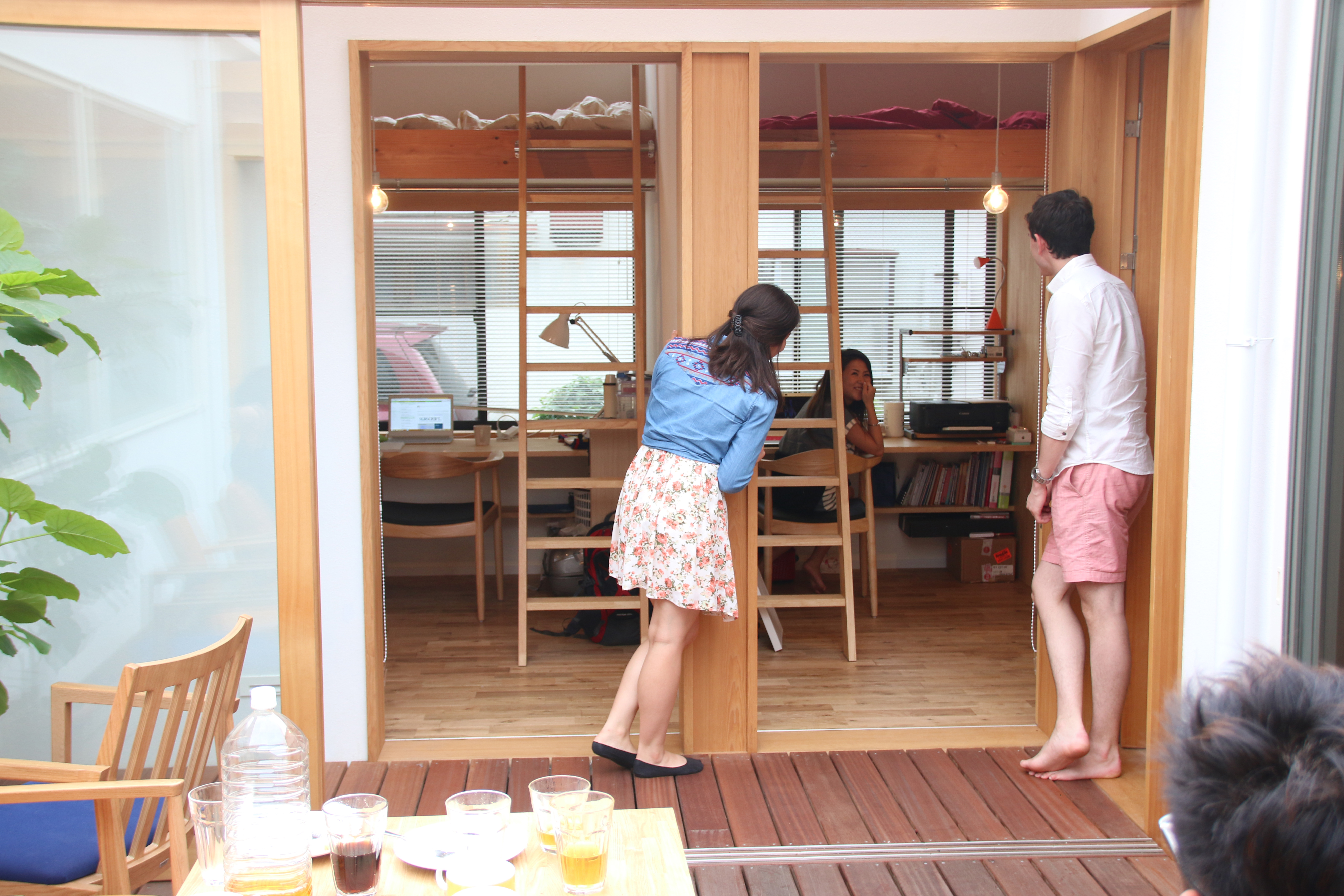 Why foreign students choose share house, even though they can live by