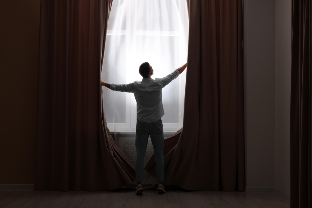 Drapes vs. Curtains Understanding the Difference Blindsource