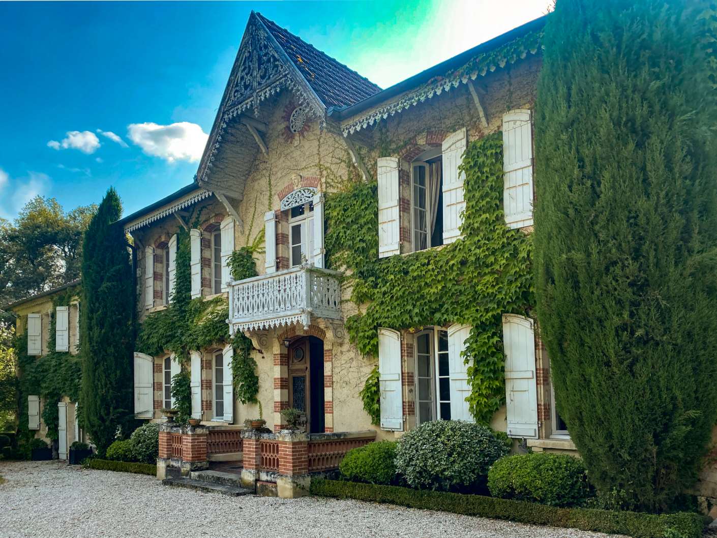Manoir du XVIIème sur un parc de plus de 2 hectares • Bliss Immobilier