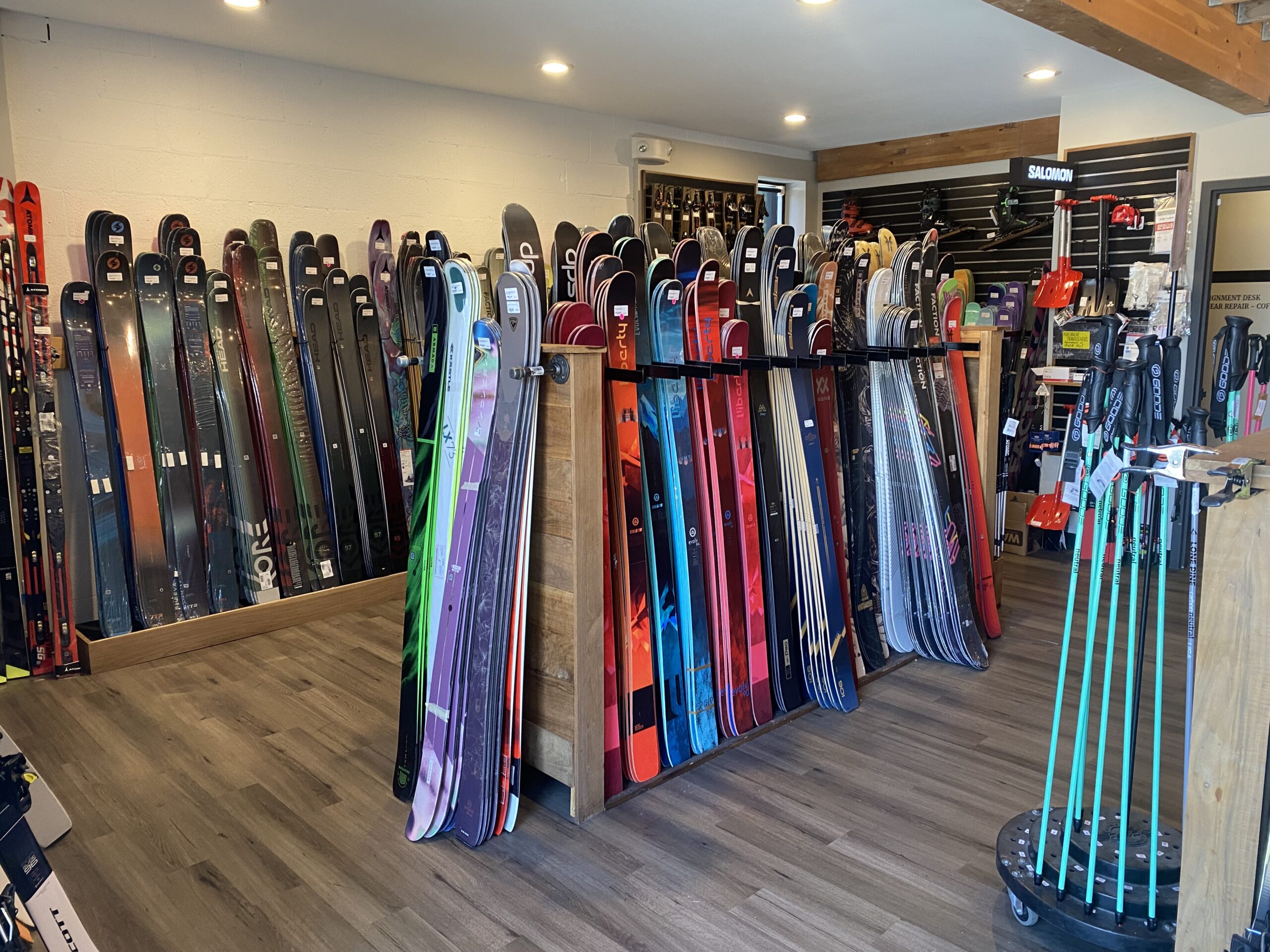 Lone Pine Gear Exchange Blister