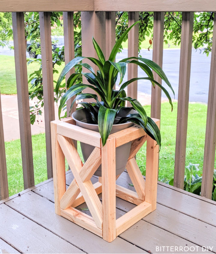 40 Free DIY Plant Stand Plans (Cheap and Easy to Build)