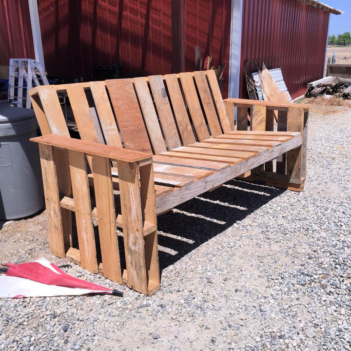 40 DIY Wood Pallet Bench Plans and Ideas Blitsy