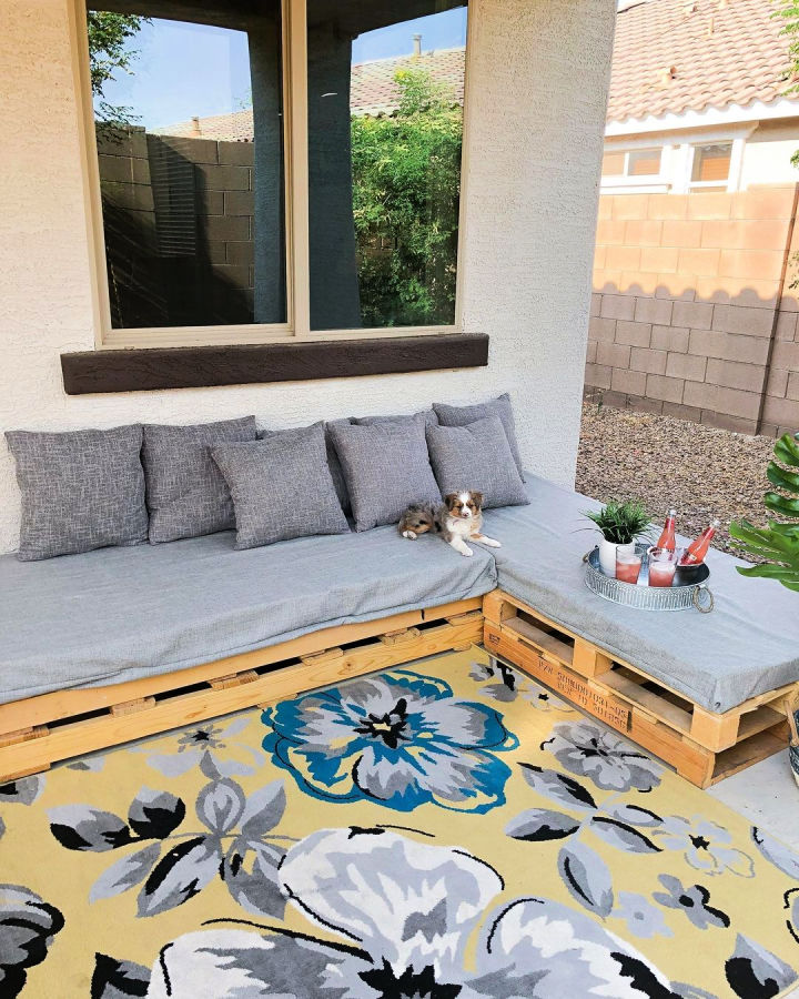 30 DIY Pallet Couch Ideas Pallet Sofa Plans Blitsy