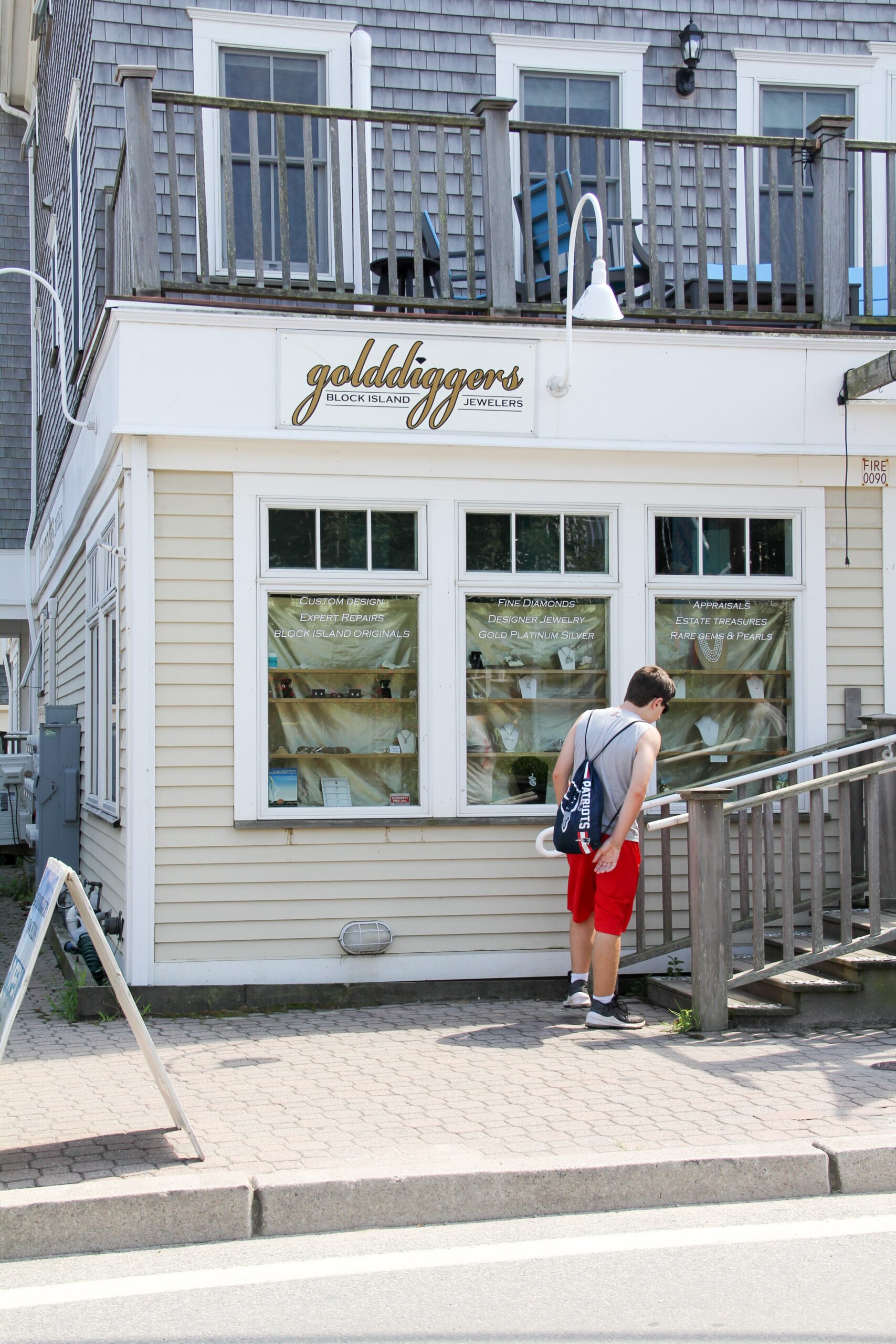 Golddiggers Block Island Guide