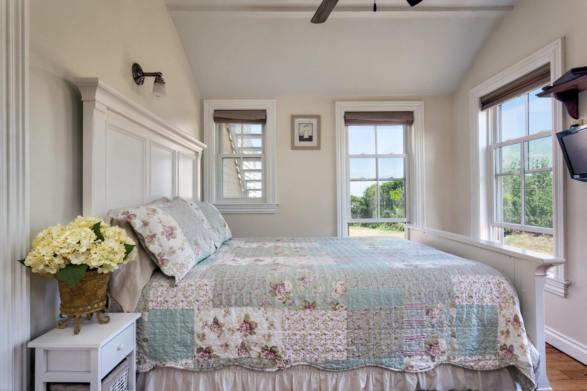 Block Island Inns Avonlea Oceanfront Bed & Breakfast