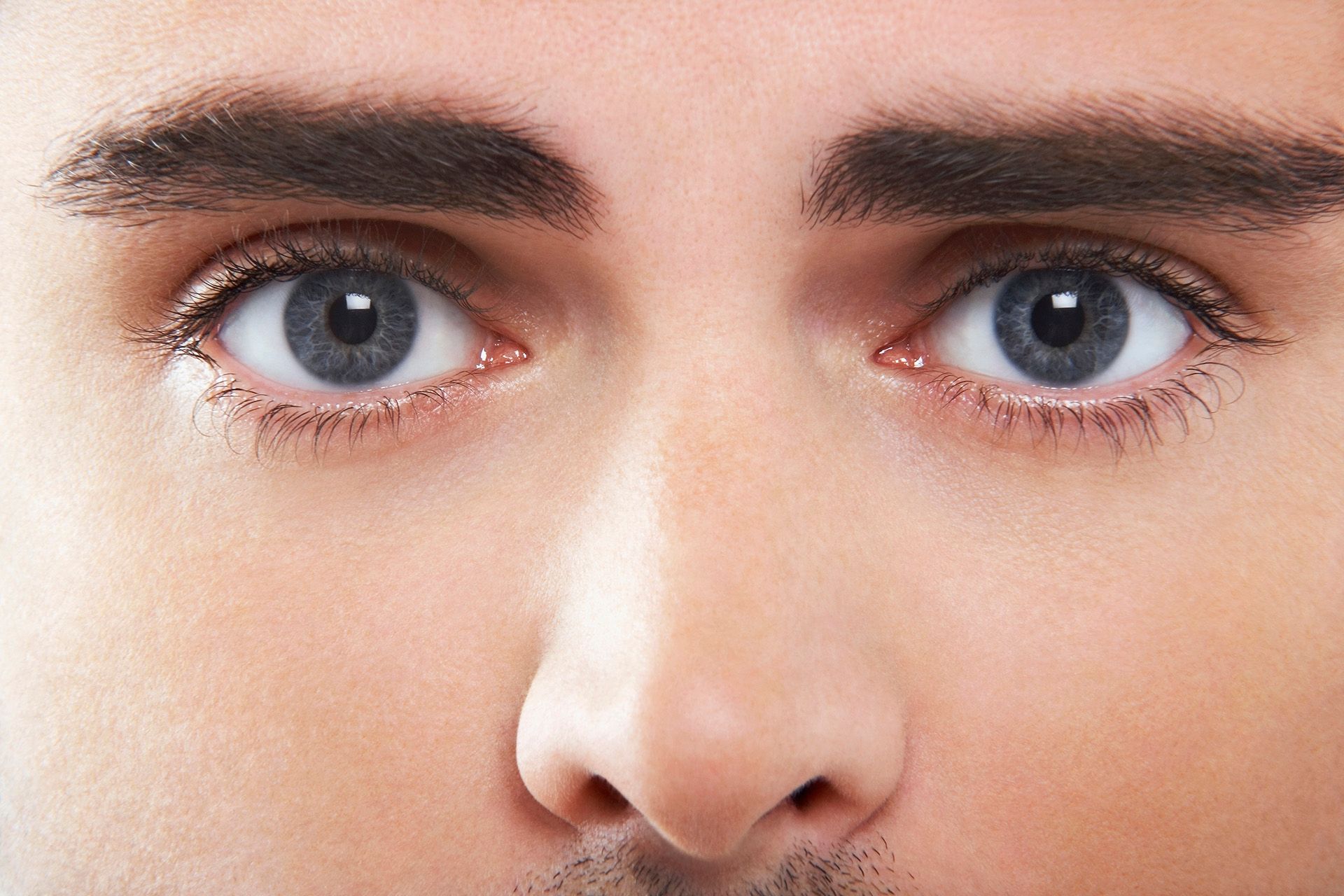 The Advantages and Disadvantages of Lasik Surgery vs