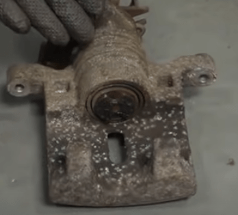 Spongy or Soft Brake Pedal? Diagnose Brake Fade - 1A Auto