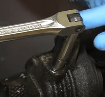 3 Ways to Remove a Stuck or Broken Bleeder Screw - 1A Auto