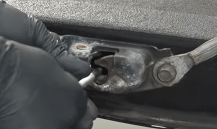 Tailgate Won't Latch? How to Fix a Tailgate That Won't Stay Shut - 1A Auto