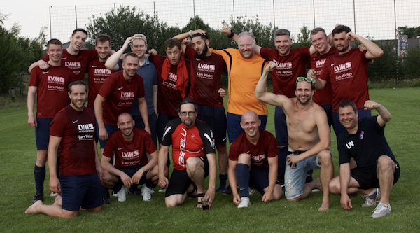Finale furioso mit Hattrick und Hochzeitstanz 3. Herren TV Oyten