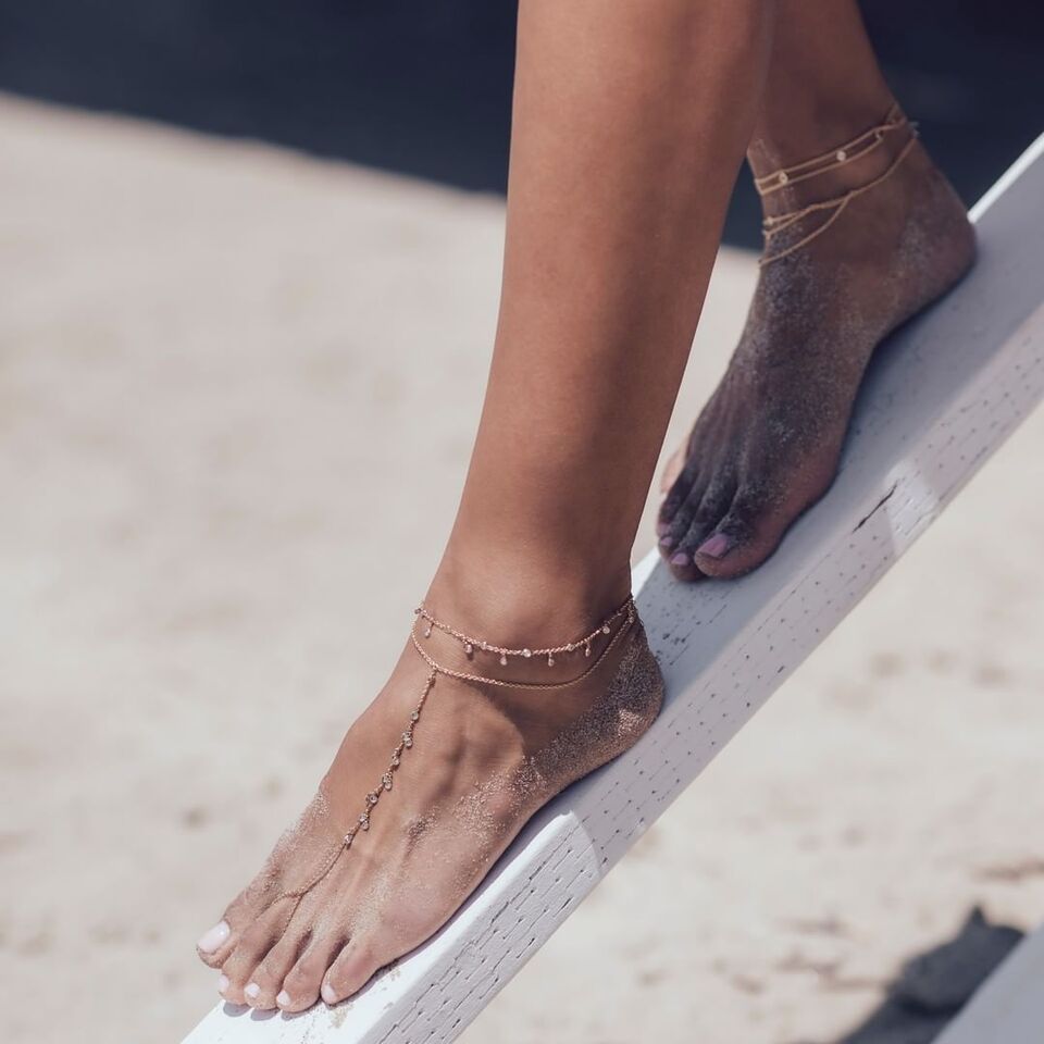 Ways of wearing an Ankle Bracelet AL / Style by Ana Luisa Jewelry