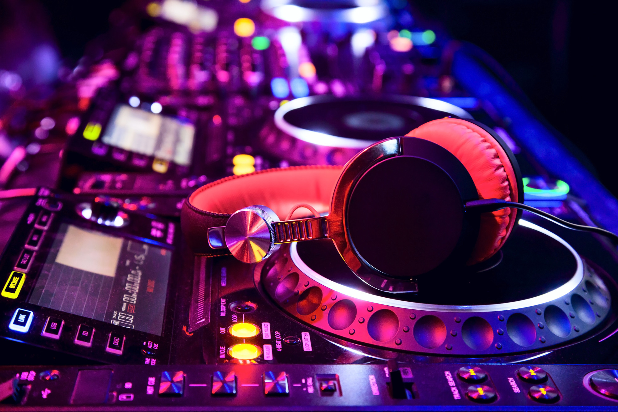 4 Tips for Choosing the Best Wedding Disc Jockeys, Chicago