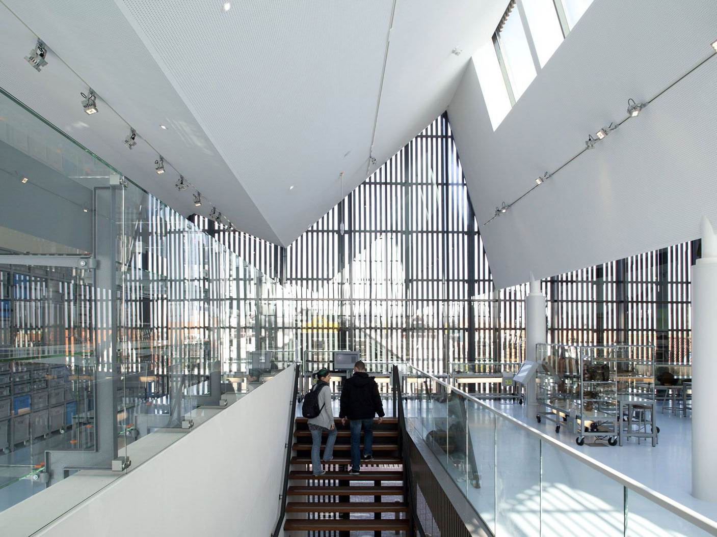 6 Architectural Projects Featuring Extraordinary Curtain Walls