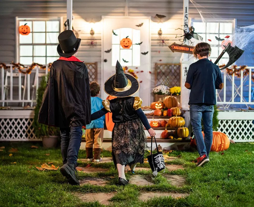 How To Secure Halloween Lawn Decorations Arlo