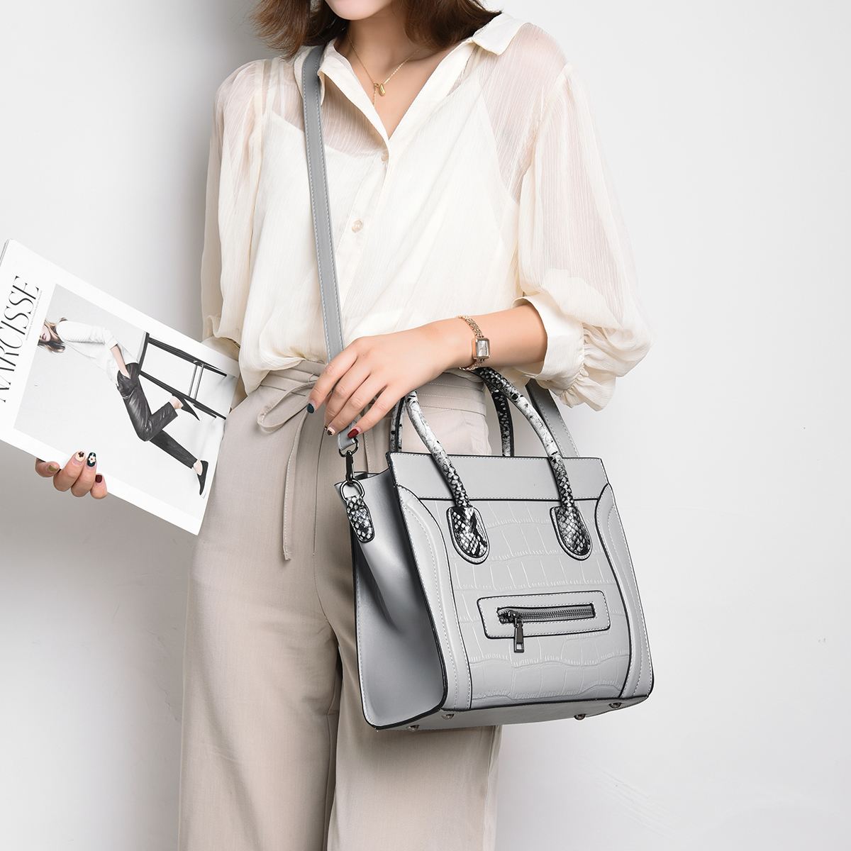 Shoulder bag trends to revamp your wardrobe
