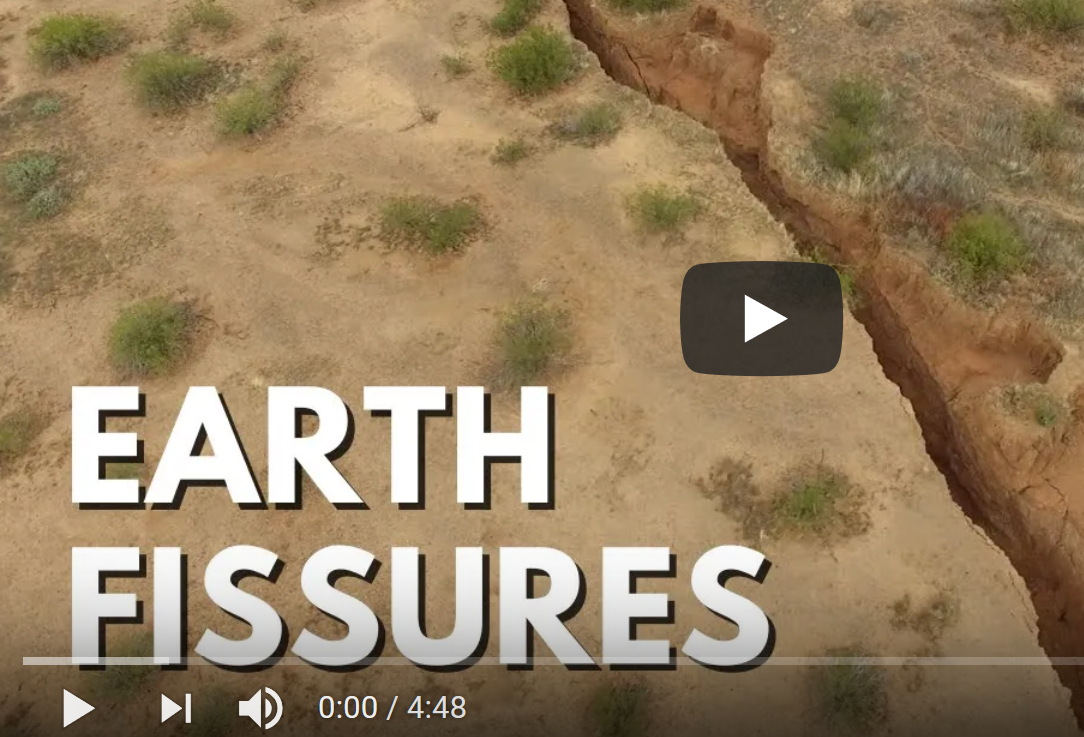 Graduate student’s investigating Arizona’s earth fissures eMagazine