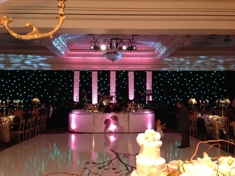 Why You Should Rent a Wedding Backdrop for Your Wedding Venue in Toronto