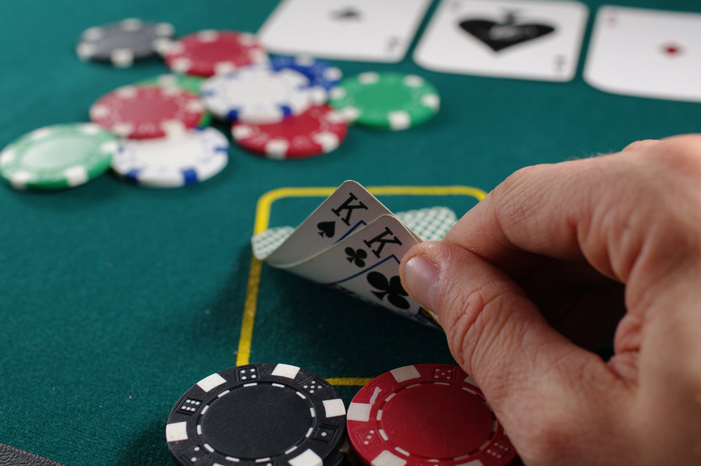 Learn The Art Of Bluffing In Poker & How To Fool Your Opponent The BC