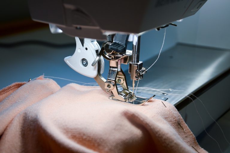 How To Sew Stretchy Fabric Without Puckering In 1 The Best Way