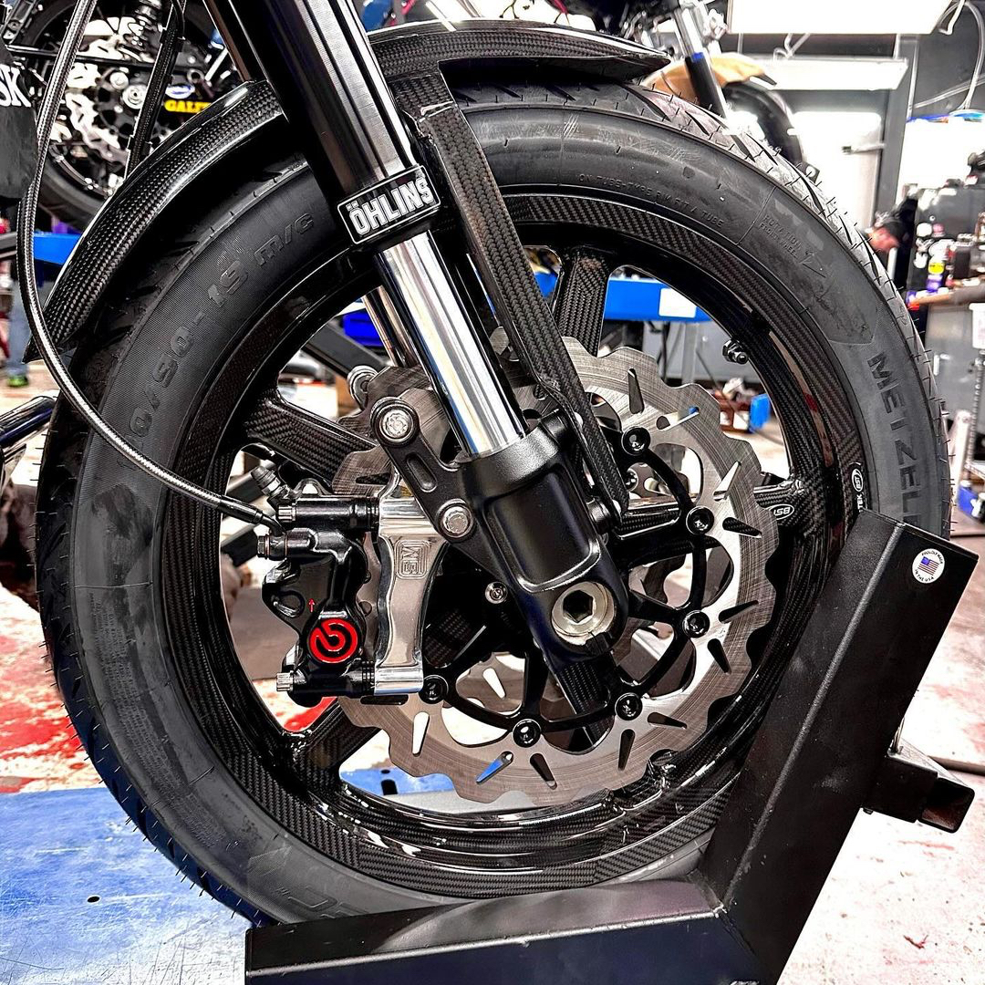 Custom Low Rider Featuring BST Carbon Fiber Wheels and CeraCarbon