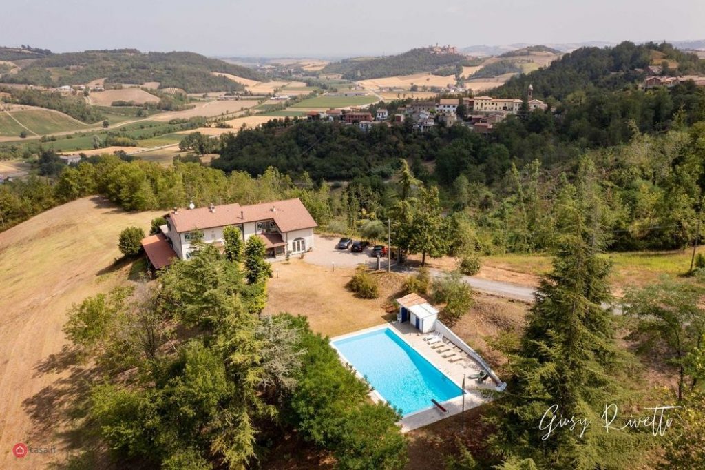 Villa con piscina in vendita nella città più piccola d’Italia Il blog
