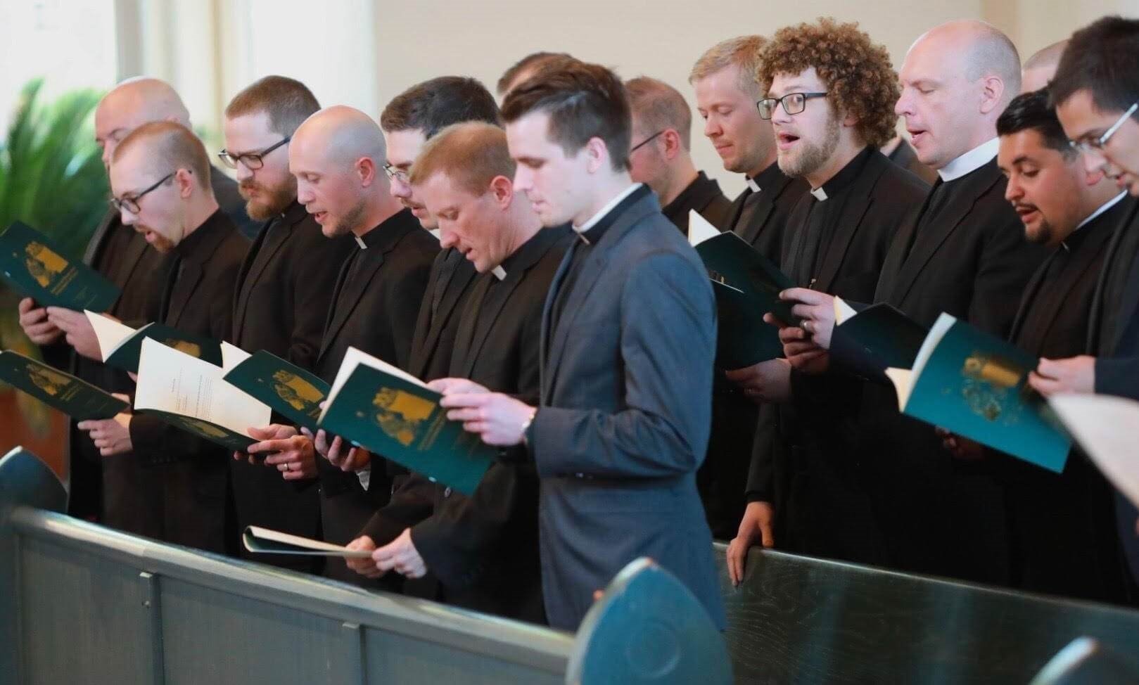 28 CUW alumni receive vicarage assignments, first calls to serve as pastors